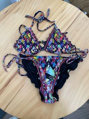 Agua Bendita Black Multicolor Trim Bikini Top
